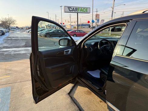 Used 2014 Nissan Pathfinder Platinum w/ Cargo Package image 19