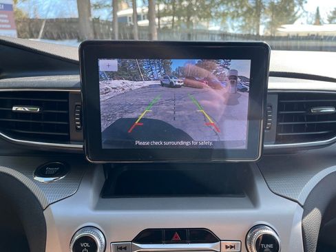 Used 2023 Ford Explorer XLT w/ Equipment Group 202A image 24