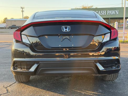 Used 2018 Honda Civic LX image 9