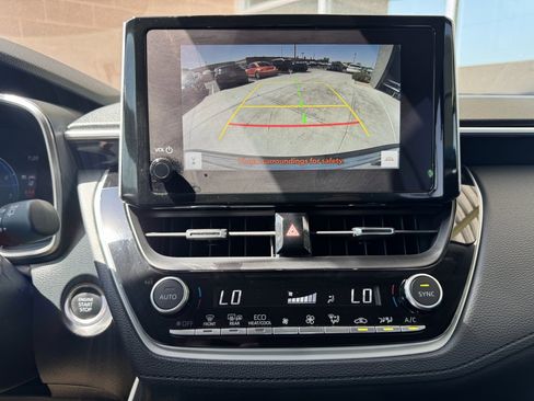 Used 2023 Toyota Corolla Cross XLE image 22