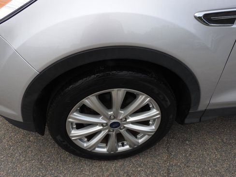 Used 2019 Ford Escape SEL AWD/4WD image 17