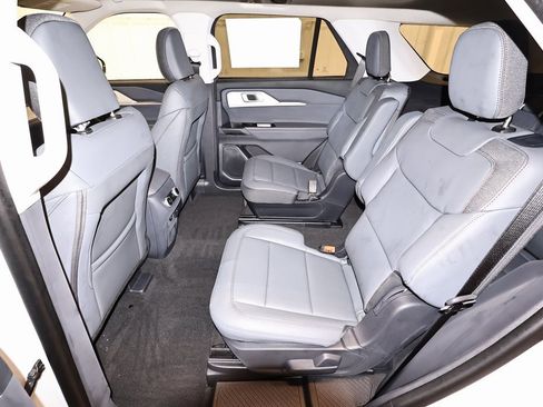 New 2026 Ford Explorer Active image 13