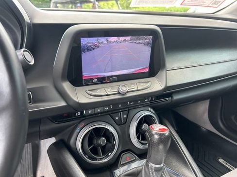 Used 2021 Chevrolet Camaro LT w/ Technology Package RWD image 22