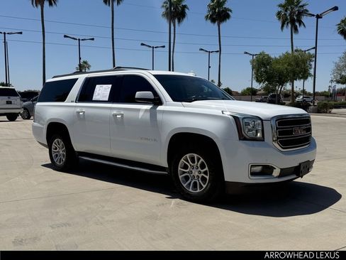 Used 2017 GMC Yukon XL SLT w/ Open Road Package image 9