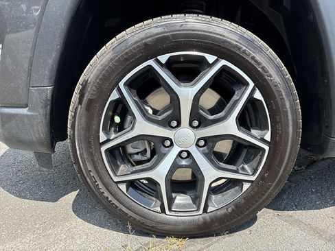 Certified 2024 Jeep Compass Limited w/ Sun and Sound Group AWD/4WD image 19