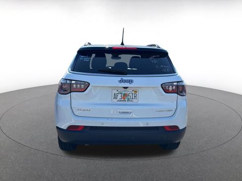Used 2025 Jeep Compass Limited AWD/4WD image 16