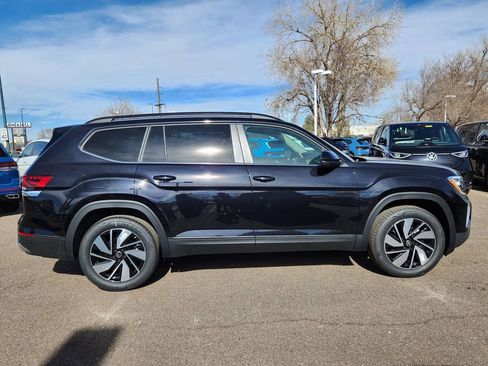 New 2026 Volkswagen Atlas SE image 2