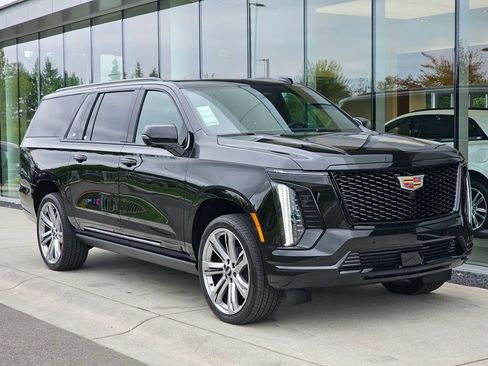 New 2026 Cadillac Escalade ESV Sport w/ Touring Package AWD/4WD image 7