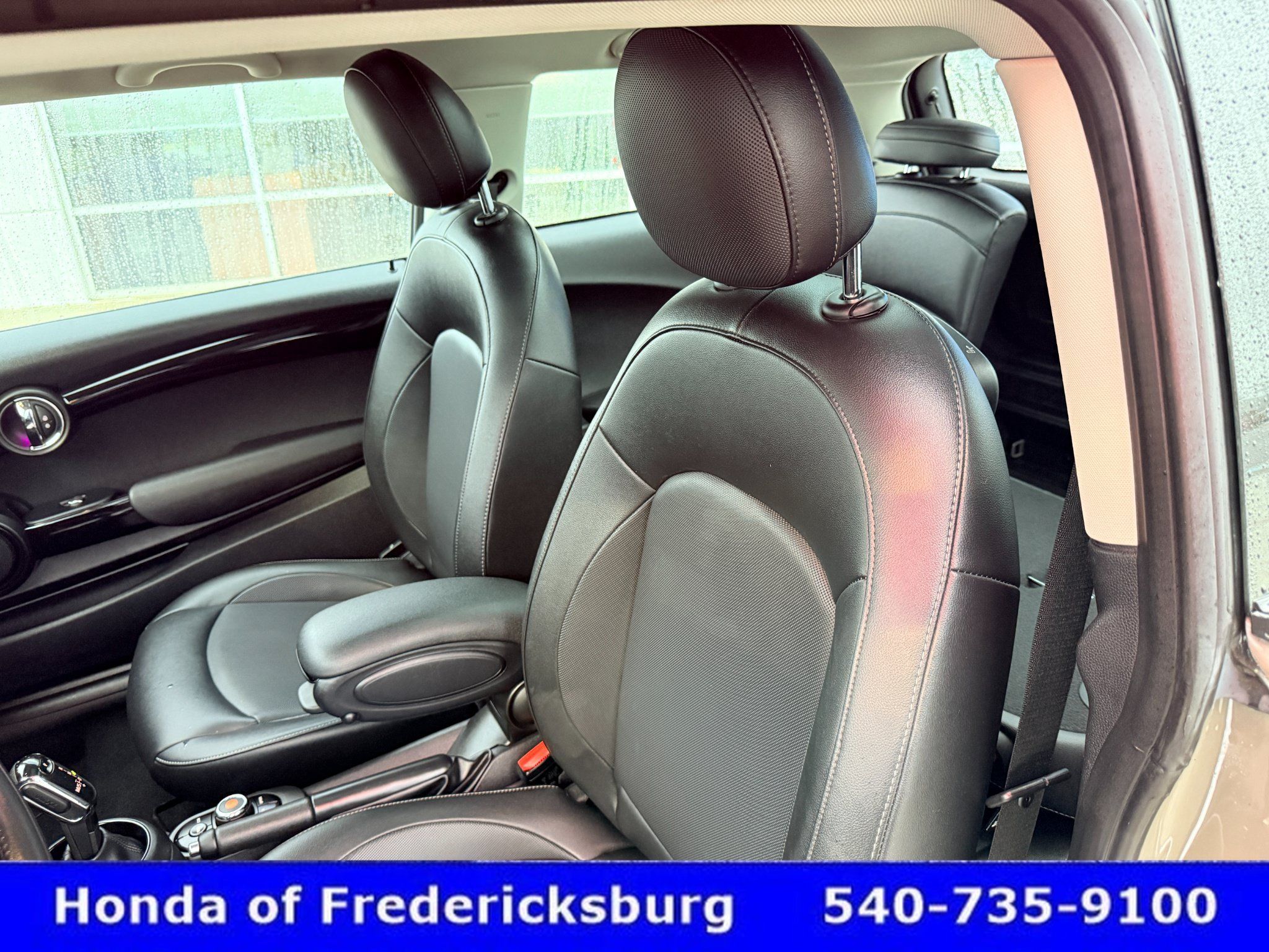 Used 2021 MINI Cooper 2-Door Hardtop FWD image 22