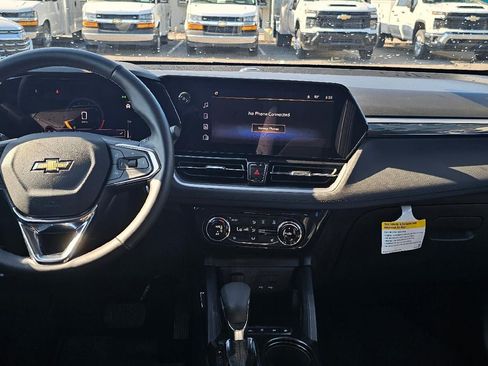 Used 2026 Chevrolet TrailBlazer LT w/ Convenience Package FWD image 11