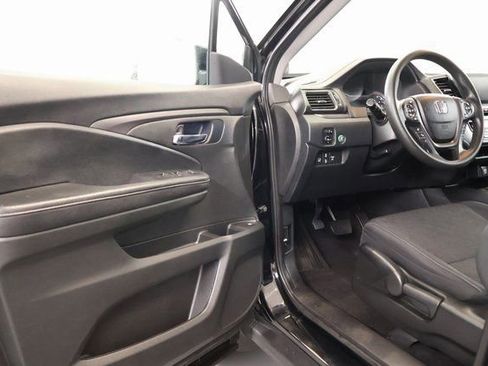 Used 2021 Honda Ridgeline Sport image 6