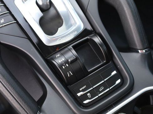 Used 2013 Porsche Cayenne Diesel AWD/4WD image 39