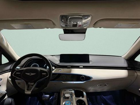 Used 2025 Genesis GV70 3.5T Sport w/ Sport Prestige Package image 11