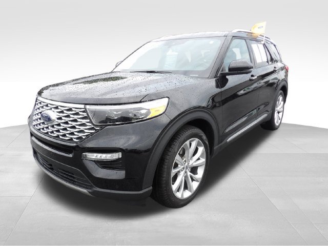 Certified 2023 Ford Explorer Platinum w/ Technology Package RWD image 3