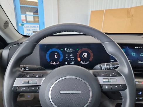 Used 2025 Hyundai Kona SEL FWD image 19