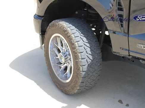 Used 2023 Ford F250 Lariat w/ Sport Appearance Package AWD/4WD image 9