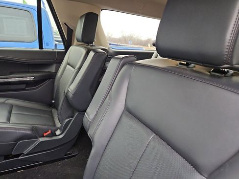 Used 2024 Ford Expedition Max XLT image 8