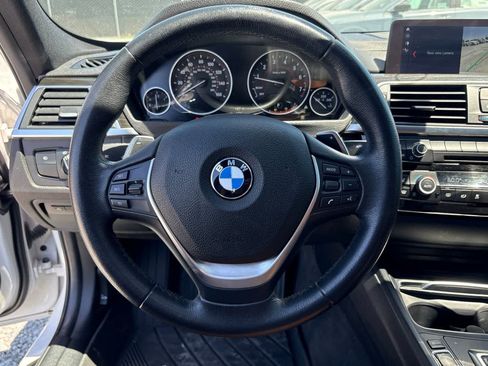 Used 2018 BMW 330i Sedan w/ Convenience Package RWD image 25