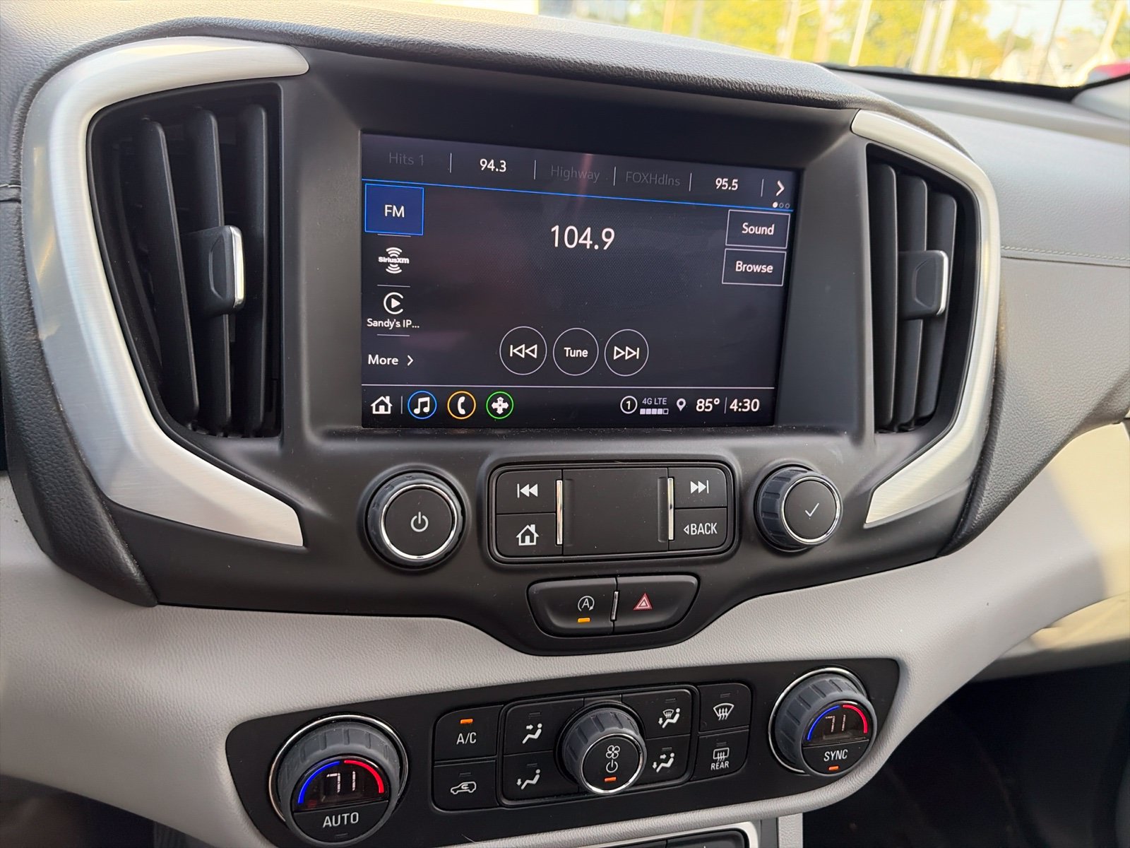 Used 2023 GMC Terrain SLT w/ Tech Package AWD/4WD image 5