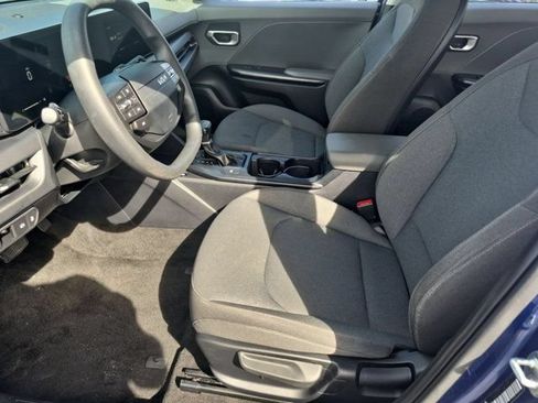 Used 2025 Kia K4 FWD image 24