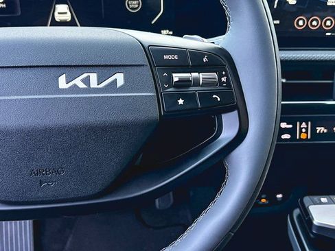 New 2025 Kia EV6 Wind image 22
