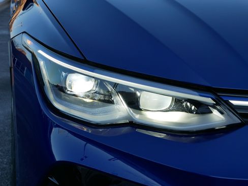 Used 2024 Volkswagen Golf R image 16