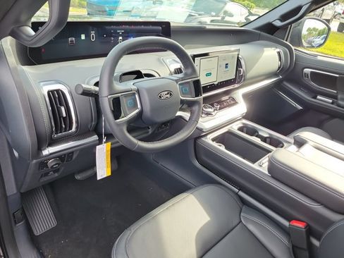 New 2026 Ford Expedition Platinum w/ Stealth Appearance Package AWD/4WD image 19