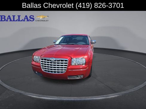Used 2010 Chrysler 300 Touring Plus RWD image 3