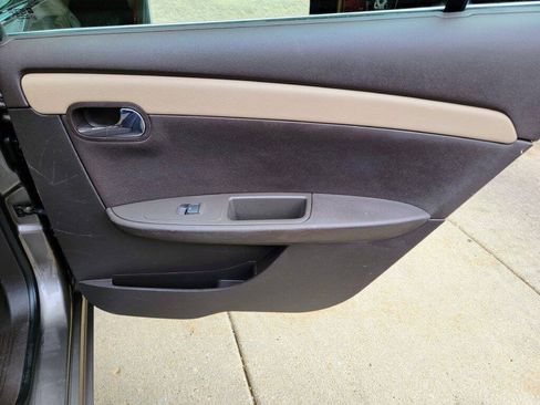 Used 2010 Chevrolet Malibu LS FWD image 20