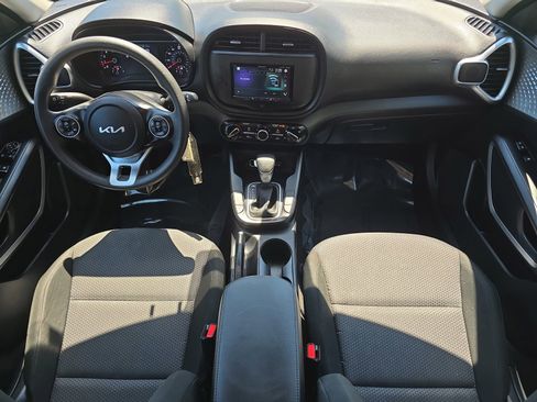 Used 2022 Kia Soul LX w/ Technology Package FWD image 10