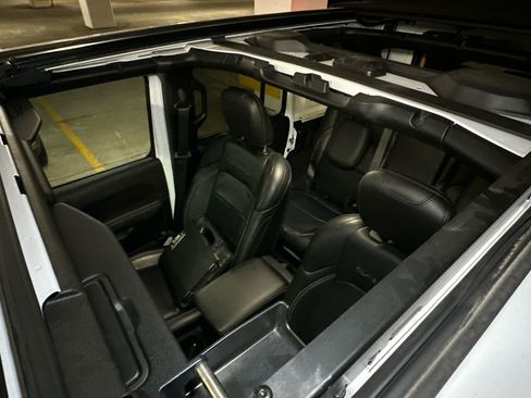 Used 2023 Jeep Wrangler Unlimited Sahara w/ Cold Weather Group image 31