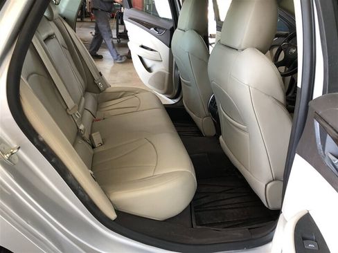 Used 2017 Buick LaCrosse Essence image 19