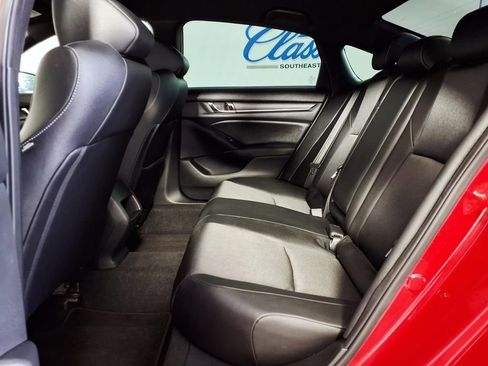 Used 2019 Honda Accord Sport image 9