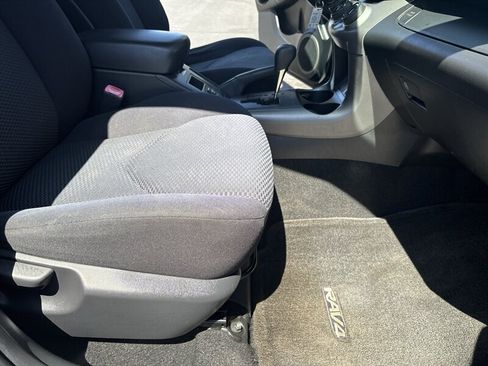Used 2007 Toyota RAV4 Sport FWD image 33