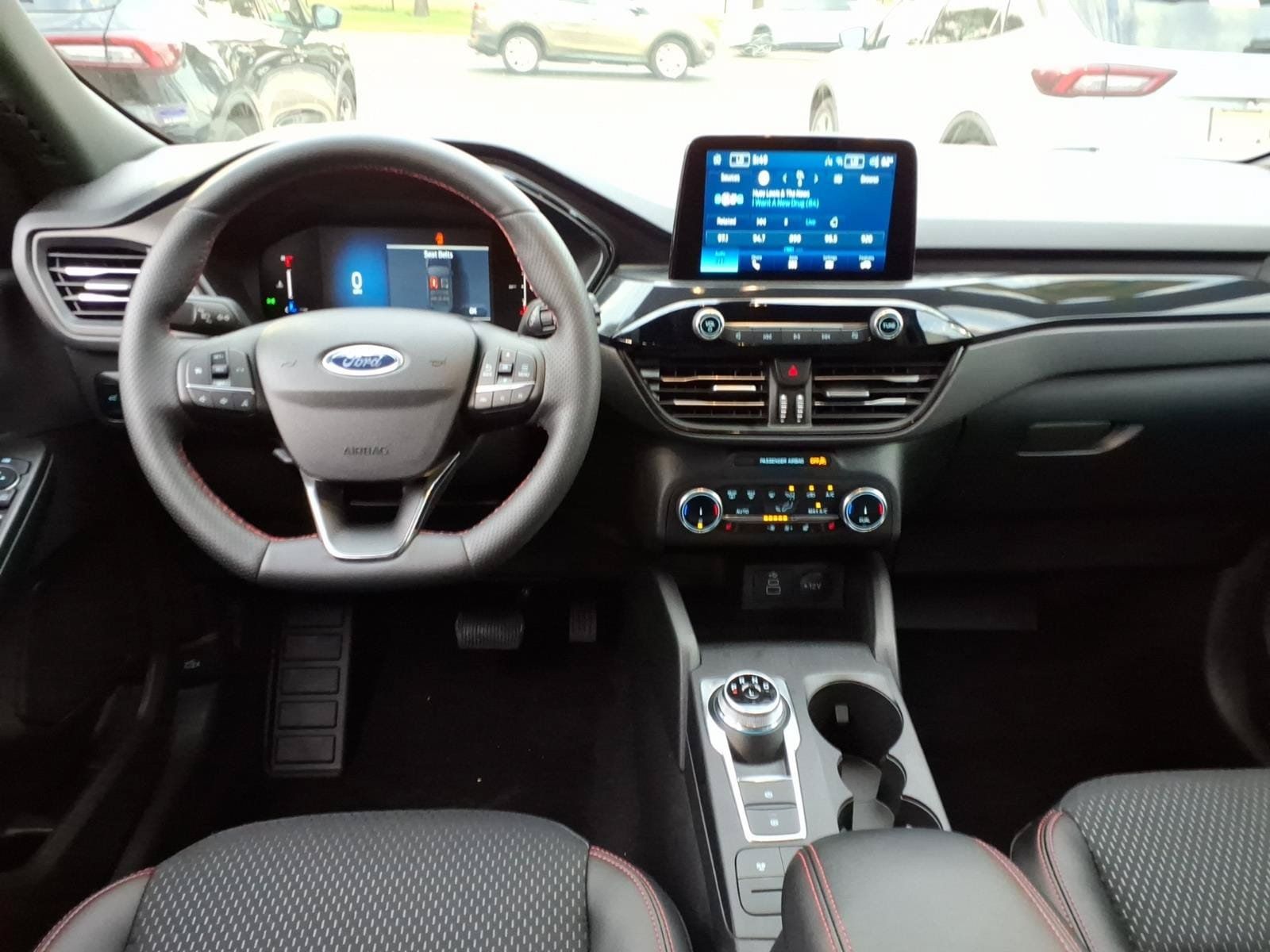 Used 2025 Ford Escape ST-Line w/ Cold Weather Package FWD image 13