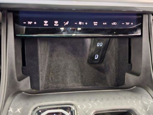 Used 2024 Jeep Wagoneer Launch Edition image 18