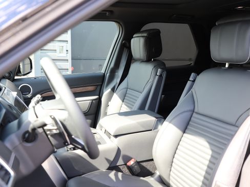 New 2026 Land Rover Discovery Dynamic SE AWD/4WD image 17