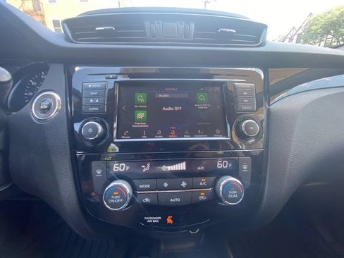 Used 2019 Nissan Rogue Sport SV w/ Technology Package AWD/4WD image 21