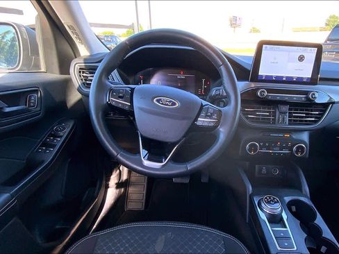 Used 2024 Ford Escape Active w/ Cold Weather Package FWD image 6