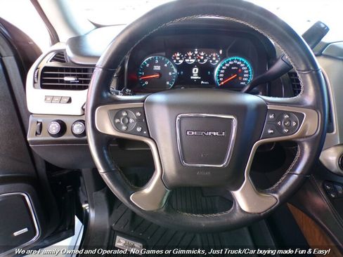 Used 2019 GMC Yukon XL Denali w/ Denali Ultimate Package AWD/4WD image 12