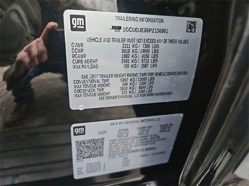 Used 2023 Chevrolet Silverado 1500 High Country w/ Technology Package image 34