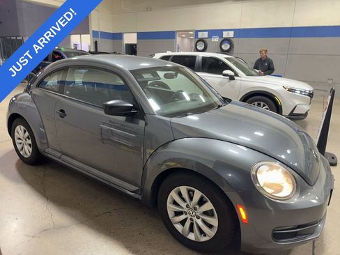 Used 2014 Volkswagen Beetle 2.5 image 2