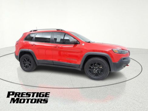 Used 2019 Jeep Cherokee Trailhawk w/ Cold Weather Group AWD/4WD image 10