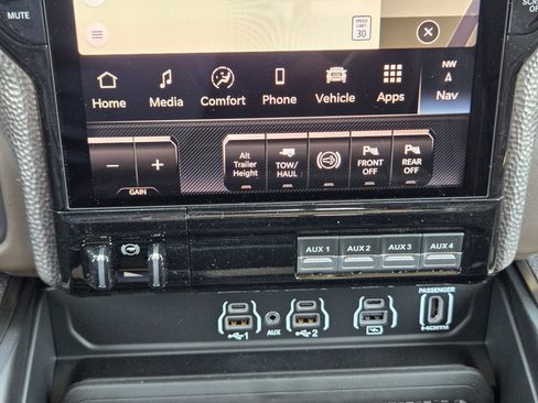 New 2026 RAM 2500 Limited AWD/4WD image 17