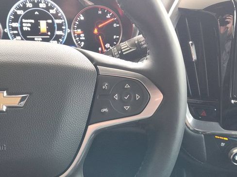 Used 2022 Chevrolet Traverse Premier FWD image 30
