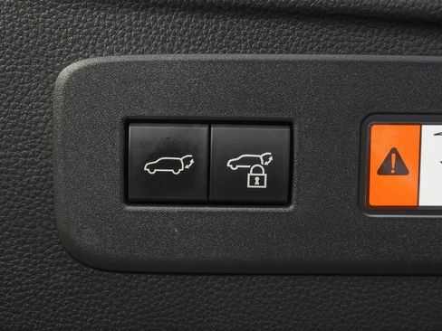 Used 2024 Lexus GX 550 w/ Cold Area Package image 12