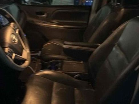 Used 2017 Toyota Sienna SE image 3