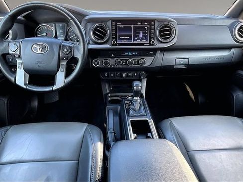 Used 2023 Toyota Tacoma TRD Sport w/ Technology Package AWD/4WD image 8