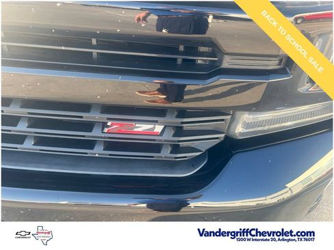 Used 2021 Chevrolet Silverado 1500 LT Trail Boss w/ LPO, Dark Essentials Package AWD/4WD image 4