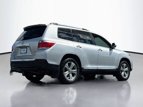 Used 2012 Toyota Highlander Limited w/ Tow Pkg AWD/4WD image 7